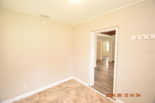 Building Photo - 6124 Cliff Ave