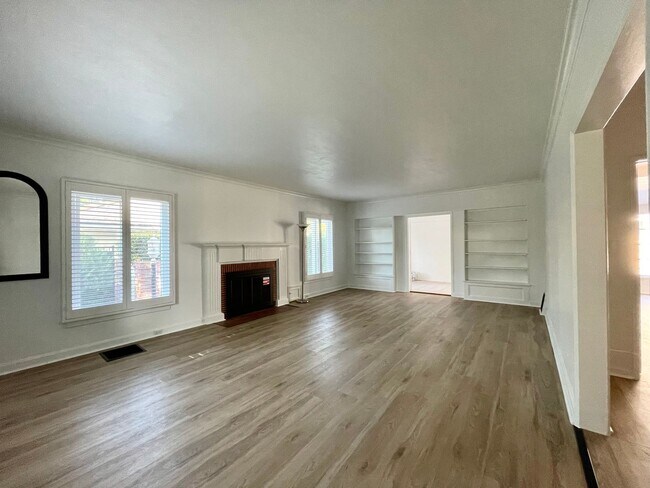 Building Photo - 1055 Winston Ave
