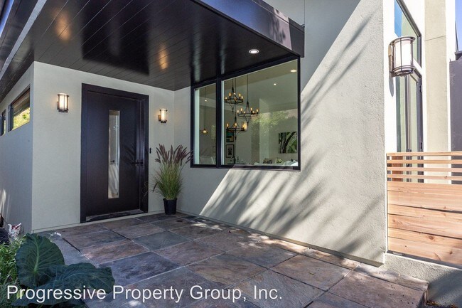 Building Photo - 5 br, 4 bath House - 16 Lomita Drive