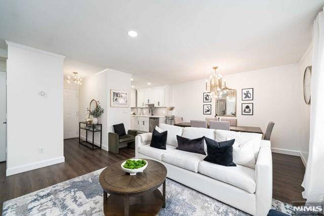 Building Photo - 141 Park Ave