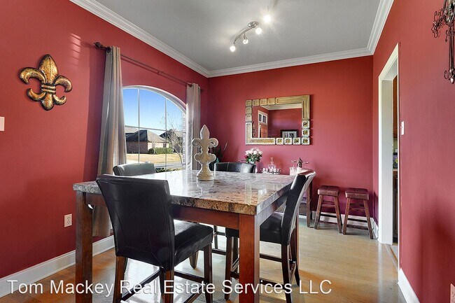 Building Photo - 3 br, 2 bath House - 13155 Dutchtown Lakes...
