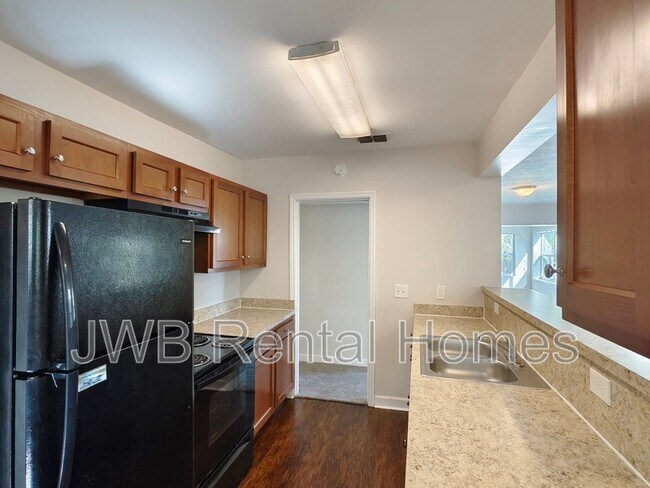 Foto del edificio - 616 E 61st St