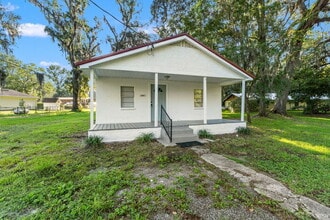 Building Photo - 1459 Halsema Rd N