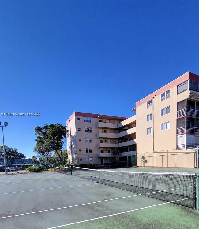 Building Photo - 406 NW 68th Ave