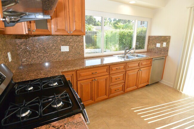 Building Photo - 3 BD 2 BA One Story SFR in Westpark