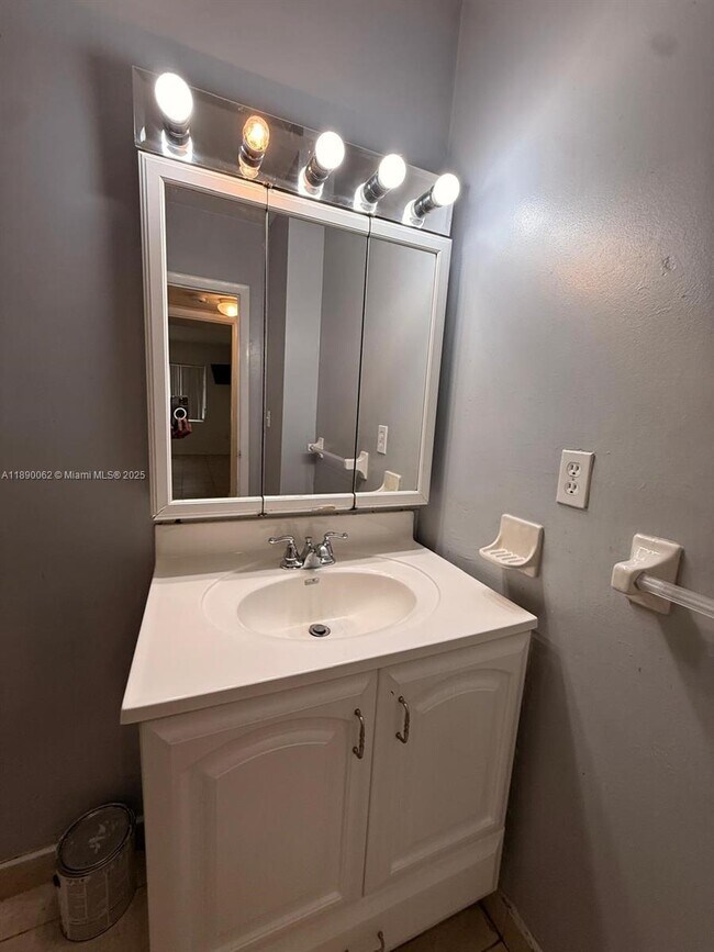 Foto del edificio - 13890 SW 90th Ave