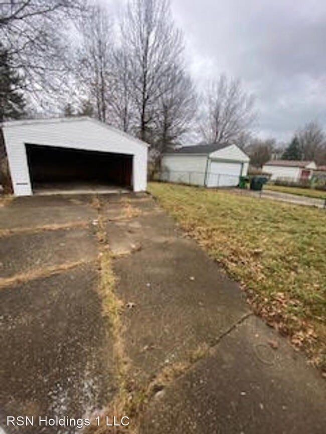 Building Photo - 3 br, 1 bath House - 4703 Beechgrove