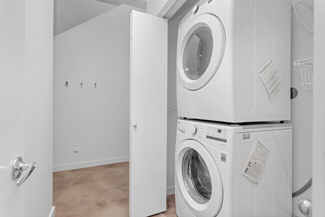 Foto del edificio - 5105 Lillian St