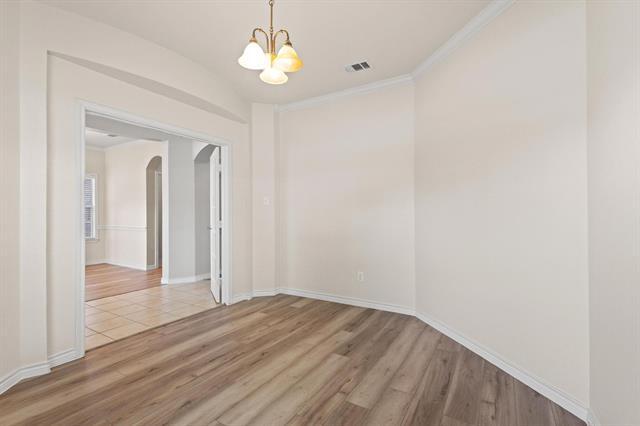 Building Photo - 689 Bonham Dr