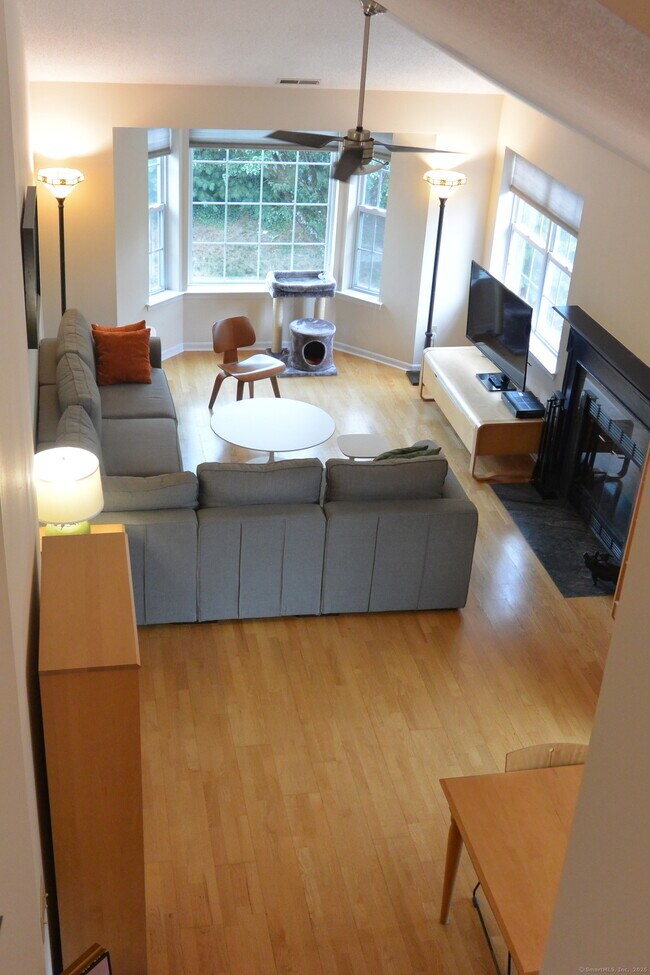Foto del edificio - 515 Foxboro Dr