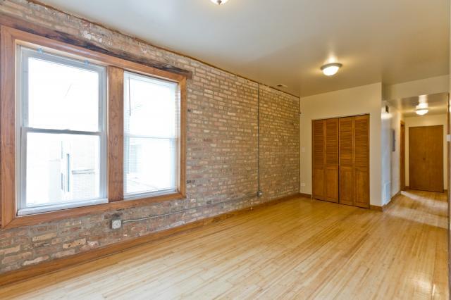 Building Photo - 1 bedroom in Chicago IL 60624