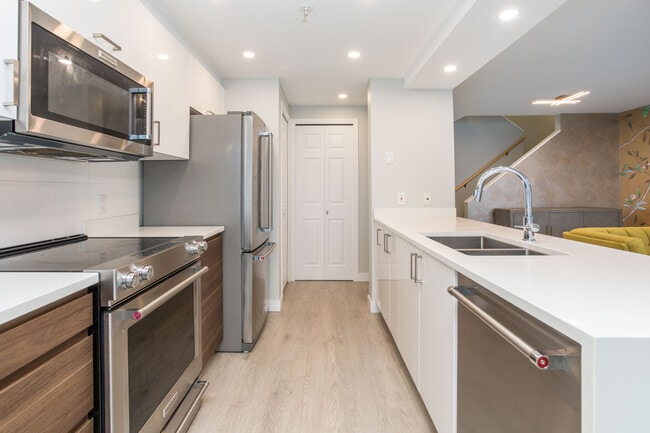 Building Photo - 311-1228 Marinaside