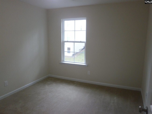 Building Photo - 133 Drakewood Dr