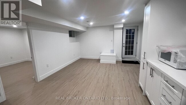 Photo du bâtiment - 8 Rainsford Rd