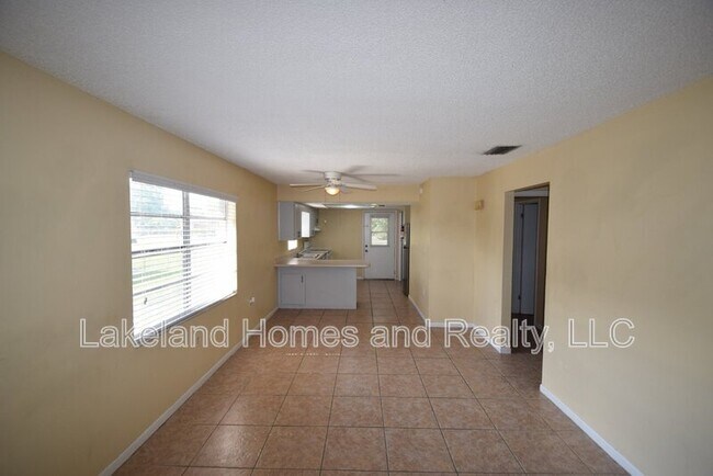 Building Photo - 830 Shirley Ann Trail