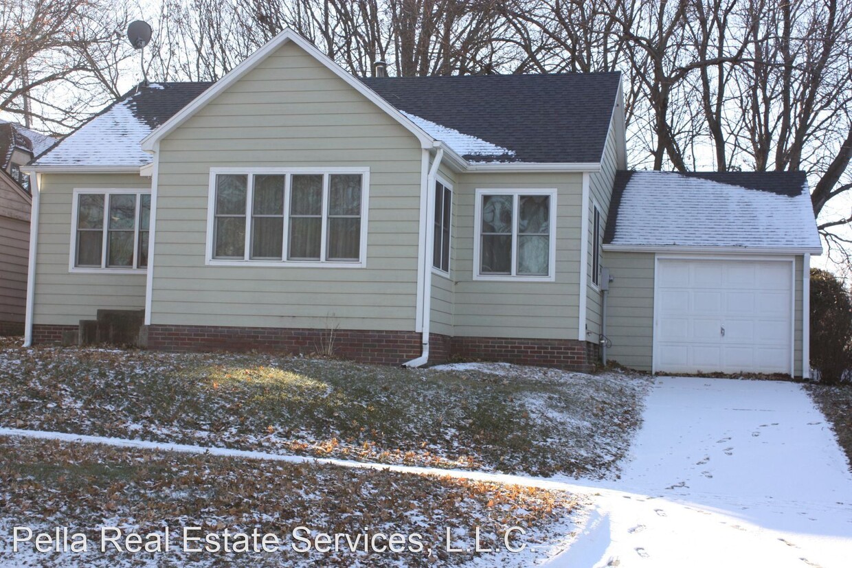 Primary Photo - 2 br, 1.5 bath House - 803 E. 2nd Street