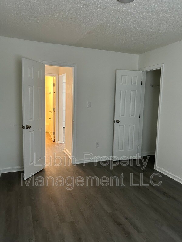 Foto del edificio - 1711 Pendleton St