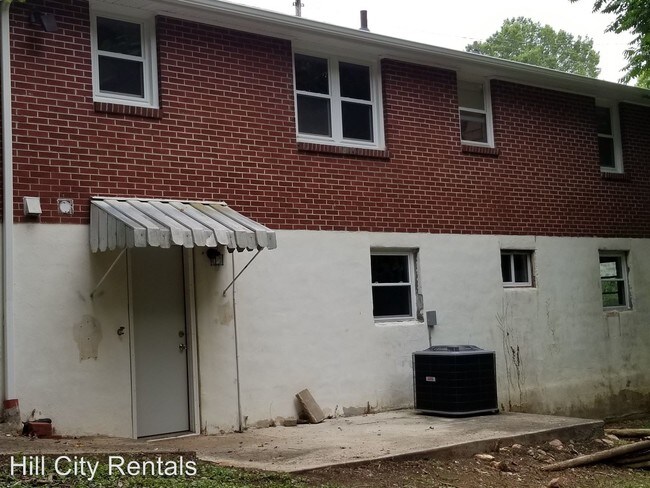Building Photo - 2 br, 1 bath House - 3917 Moorman Drive