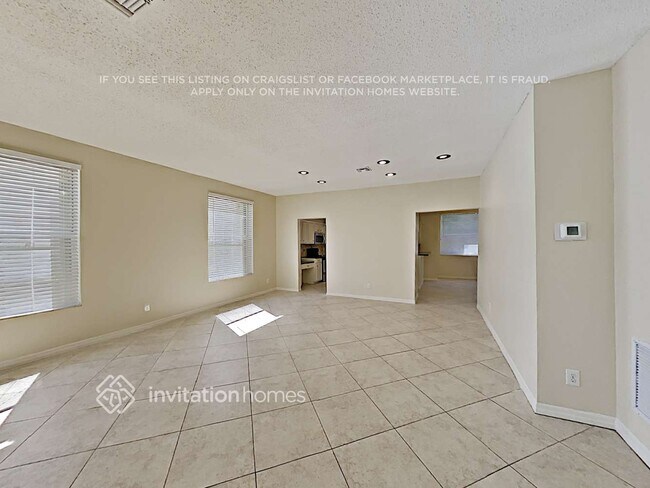 Foto del edificio - 5730 NW 62nd St
