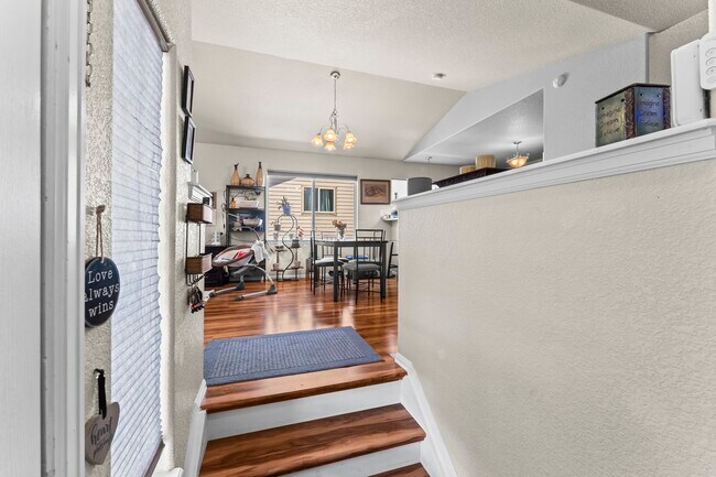 Building Photo - 6531 Passing Sky Dr