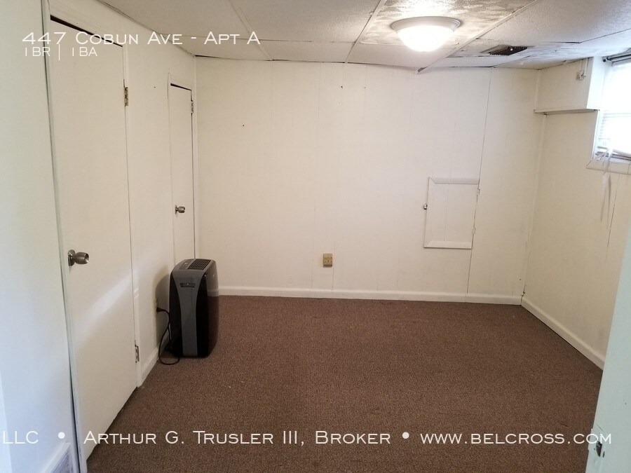 Building Photo - 447 Cobun Ave