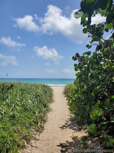 Primary Photo - 11000 S Ocean Dr