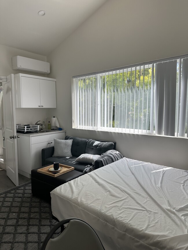Dormitorio - 1010 8th St