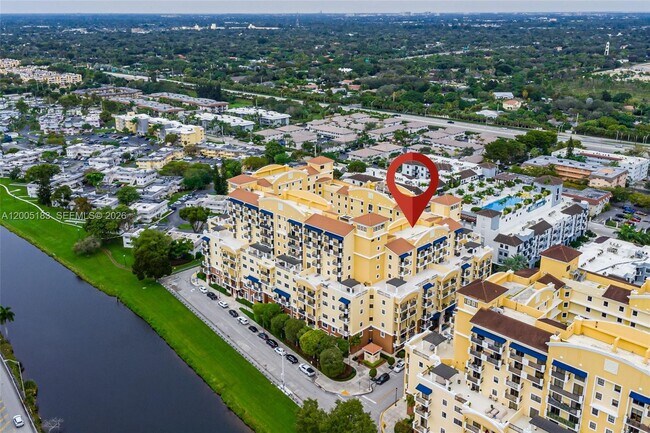 Foto del edificio - 8395 SW 73rd Ave