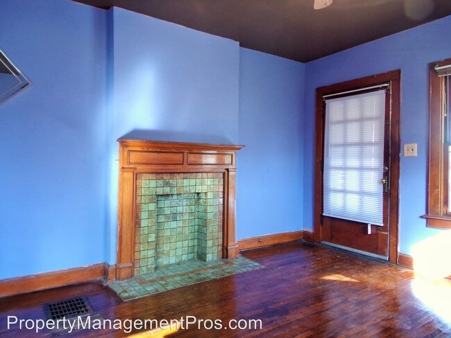 Building Photo - 3 br, 1 bath House - 835 Seibert St