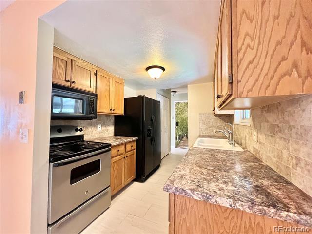 Building Photo - 10557 Quail St