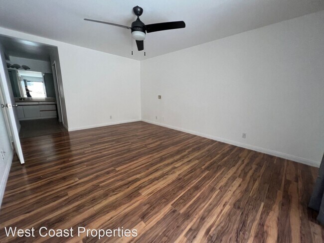 Foto del edificio - 2 br, 2 bath House - 200 E. Raquet Club Rd...
