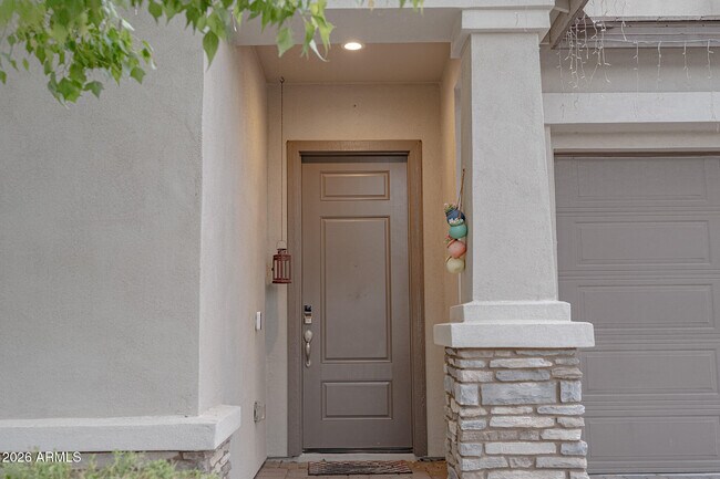 Foto del edificio - 6523 E Bluefield Ave