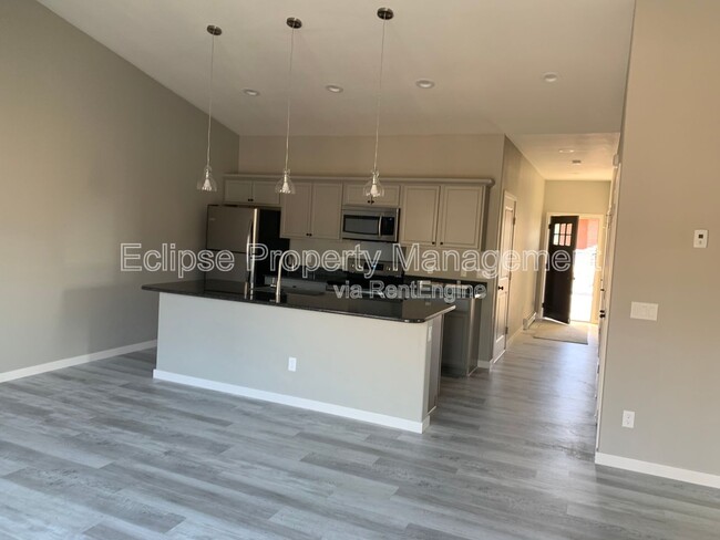 Foto del edificio - 511 Crestone Ave