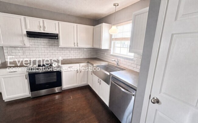 Foto del edificio - 6326 Pompano St