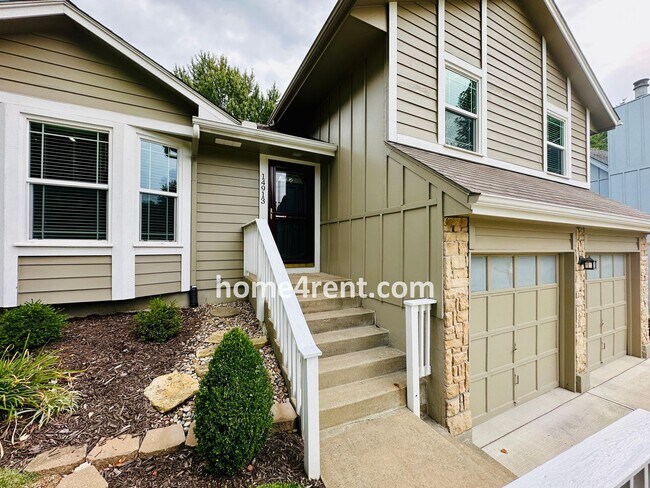 Foto del edificio - Wonderful Three Bedroom Olathe Home in a Q...