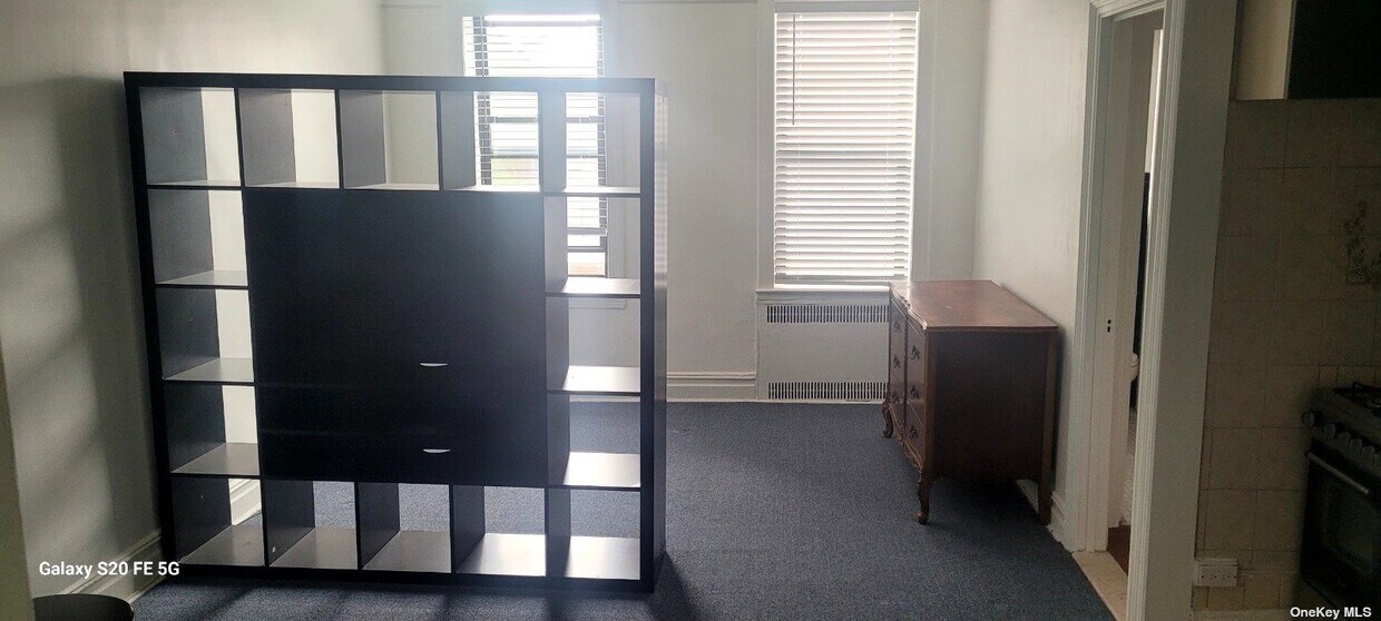 Foto del edificio - 35-45 81st St