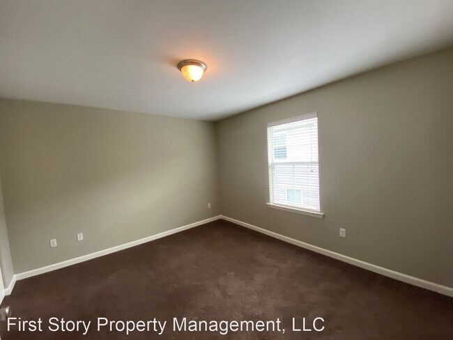 Foto del edificio - 3 br, 3 bath House - 1975 Bloomington Avenue