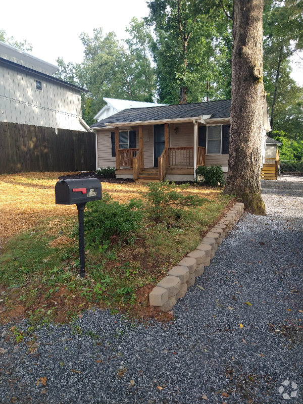 Building Photo - 14 Blake Ct
