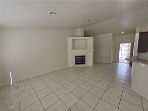 Building Photo - 6119 Magic Mesa St