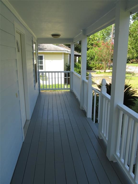 Building Photo - 307 Texas Ave