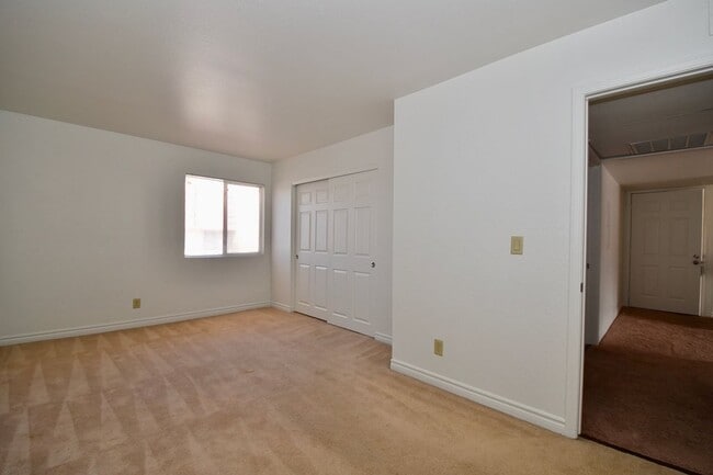 Foto del edificio - 5499 Indian River Dr