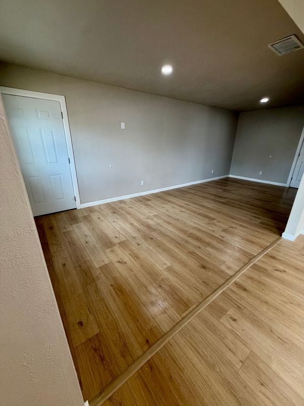 Foto del edificio - 519 E 56th St