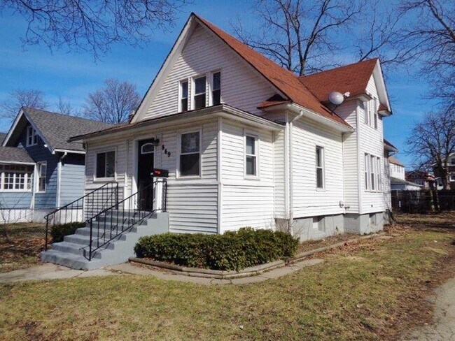 Building Photo - 849 Wadsworth Ave