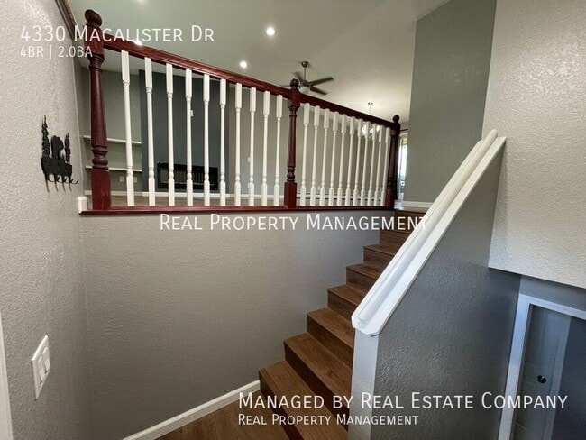 Foto del edificio - 4330 Macalister Dr