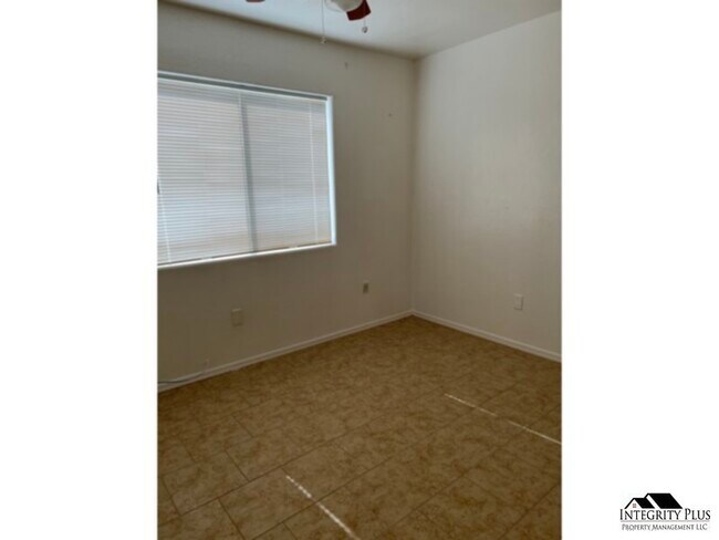 Foto del edificio - 3 bedroom 2 bath