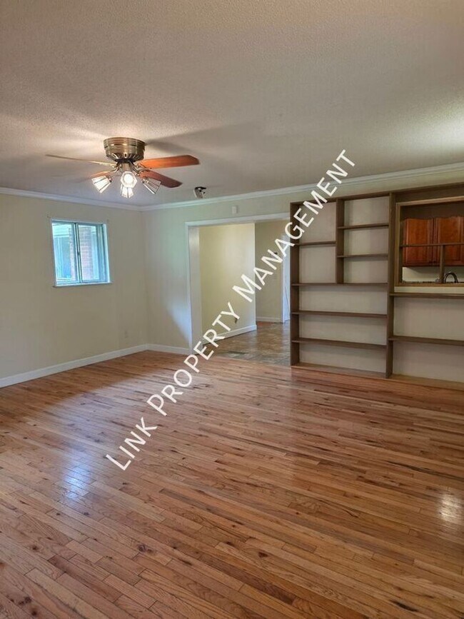 Foto del edificio - 5407 Winniespan Rd