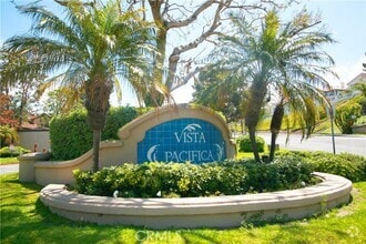 Building Photo - 1074 Calle Del Cerro