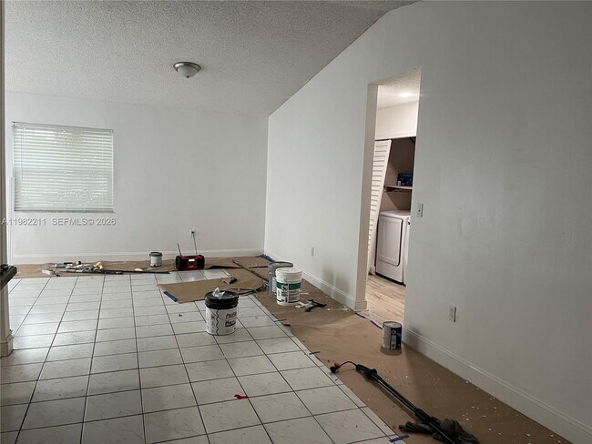 Foto del edificio - 13485 SW 28th St