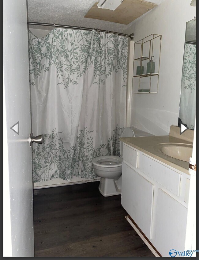 Foto del edificio - 3621 N Crestview Dr NW