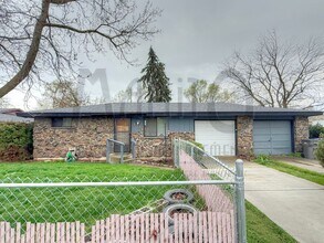 Building Photo - 7924 E Indiana Ave